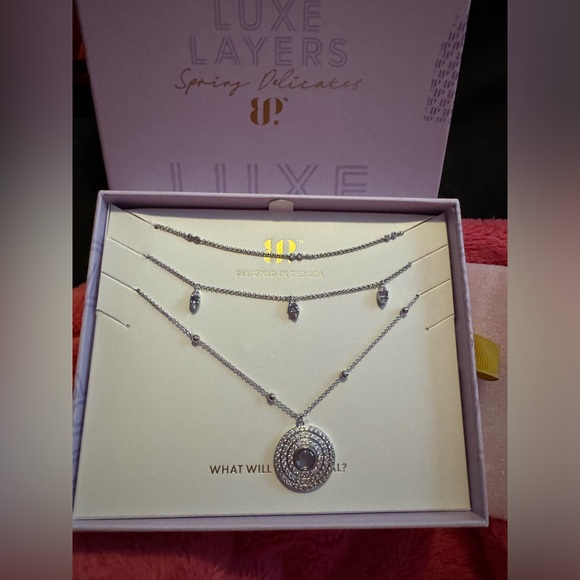 Bomb Party Spring Luxe Layers - Picture 1 of 3